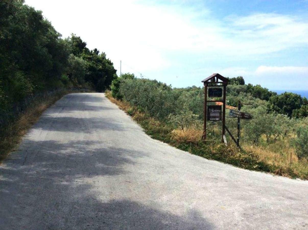 Holiday Home Dionysis خوريفتون المظهر الخارجي الصورة