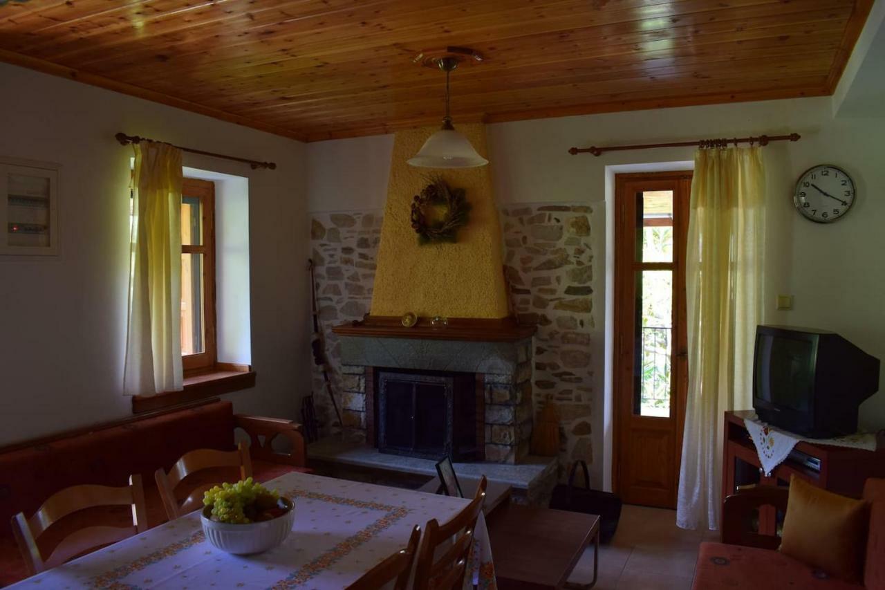 Holiday Home Dionysis خوريفتون المظهر الخارجي الصورة