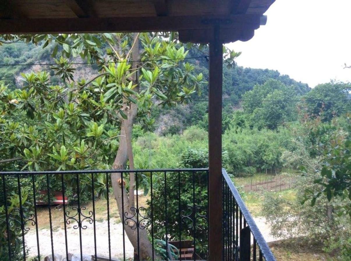 Holiday Home Dionysis خوريفتون المظهر الخارجي الصورة